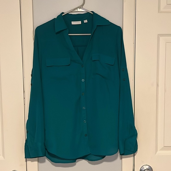 Forest Green Flowy Button Up - Picture 2 of 2